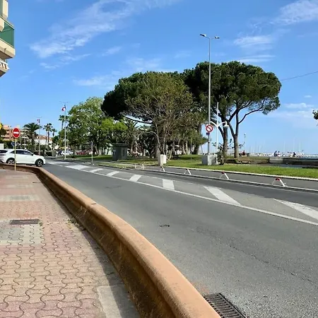 아파트 T2 Le Concorde Clim A 30 M De La Plage Saint-Raphaël